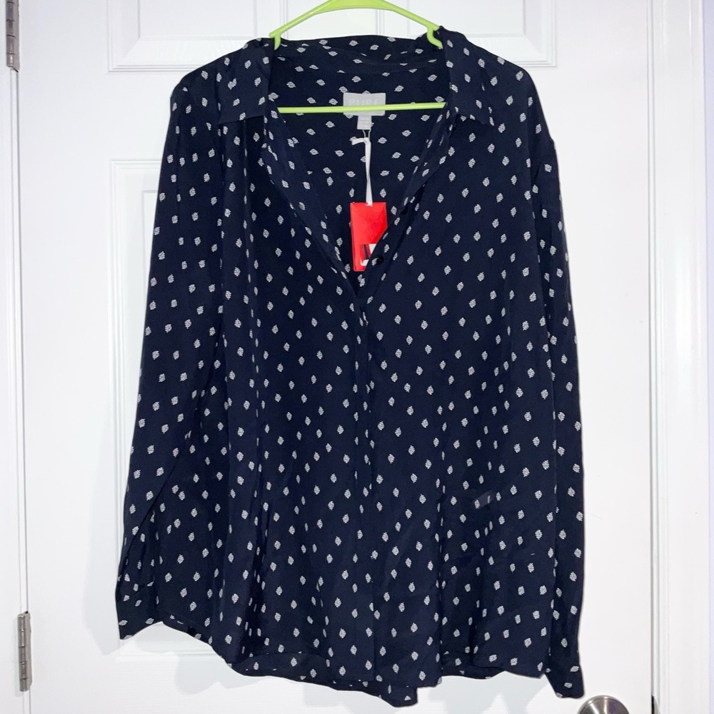 Pure silk Woman’s Dress Shirt Size 18 nwt
